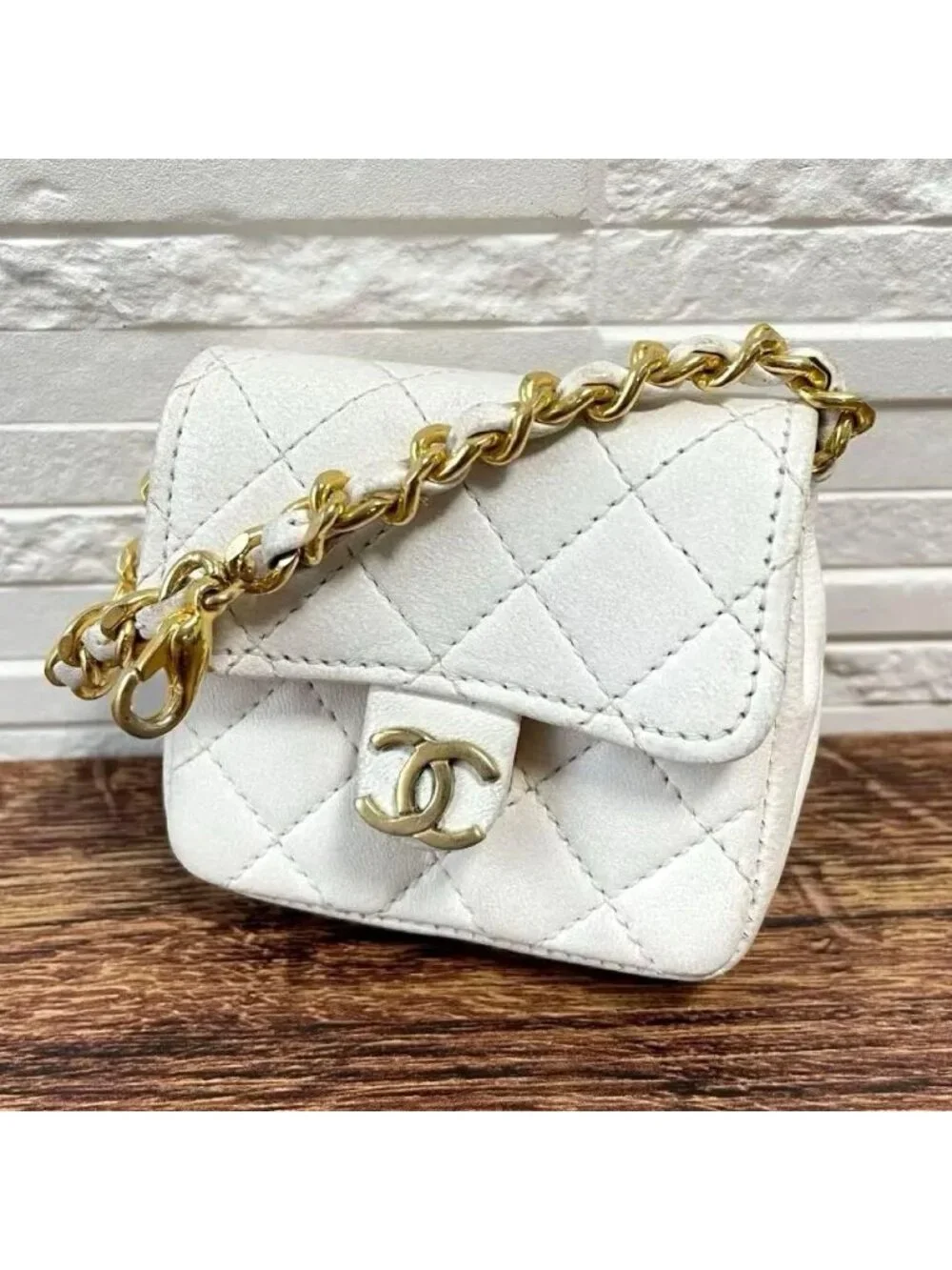 Chanel Mini Quilted Lambskin Chain Shoulder Pouch